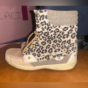 Leopard Sperry size 6.5 gently used